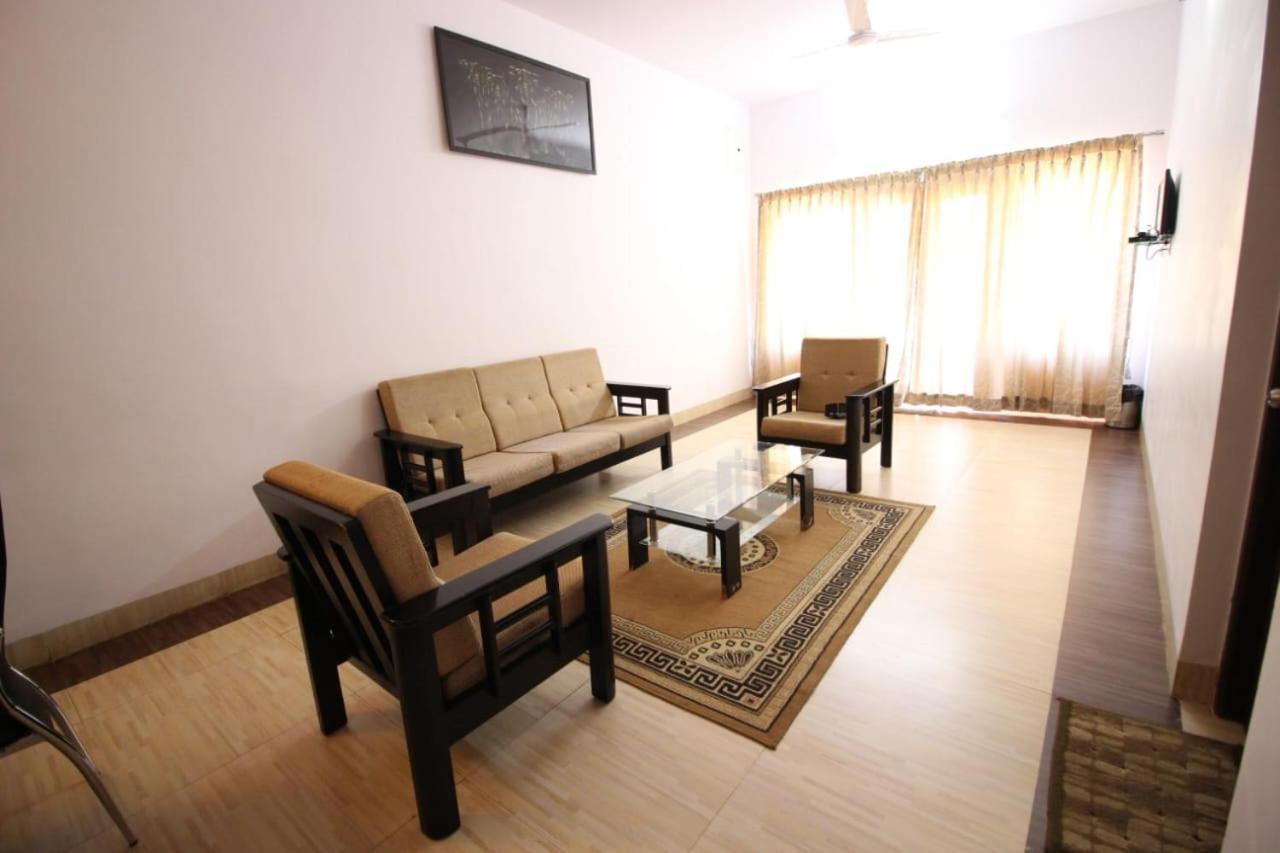 Mount N Mist Hotel Ooty Buitenkant foto