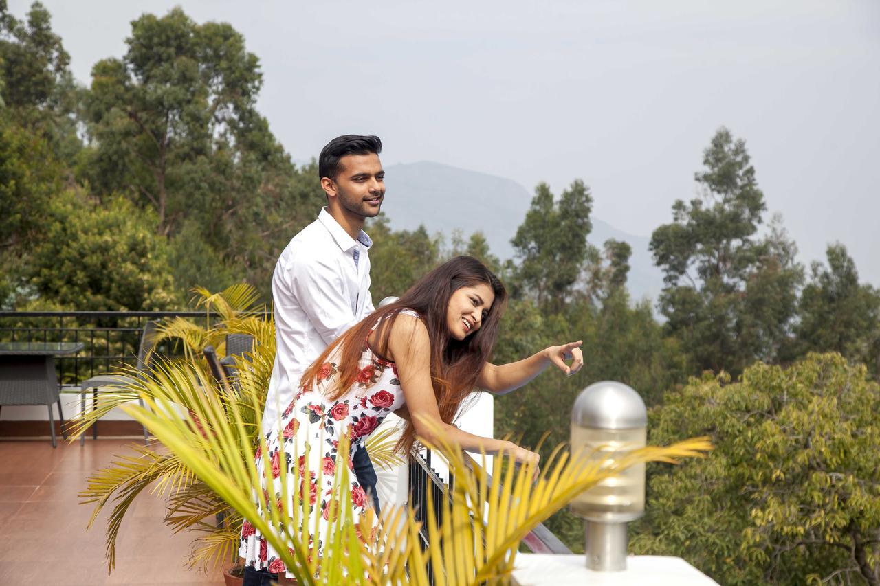 Mount N Mist Hotel Ooty Buitenkant foto